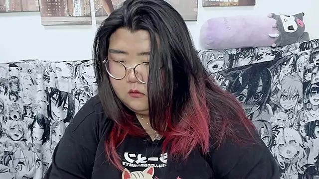 Snapshot of Nadine_asian chatting on January 5, 9:15 am Nadine asian online show from January 5, 9:15 am