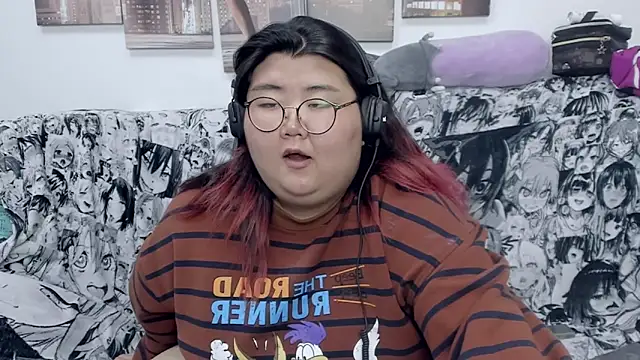 Snapshot of Nadine_asian chatting on January 7, 6:38 am Nadine asian online show from January 7, 6:38 am