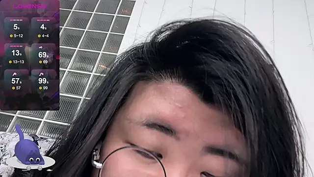 Snapshot of Nadine_asian chatting on September 16, 1:39 am Nadine asian online show from September 16, 1:39 am