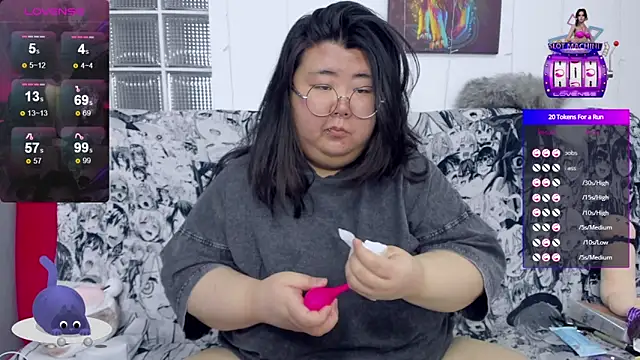 Snapshot of Nadine_asian chatting on October 12, 6:23 am Nadine asian online show from October 12, 6:23 am