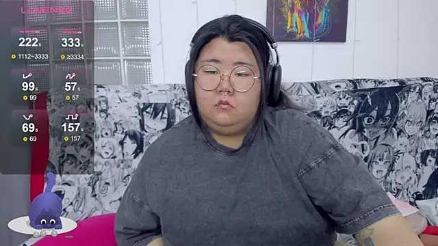 Snapshot of Nadine_asian chatting on October 21, 2:01 am Nadine asian online show from October 21, 2:01 am