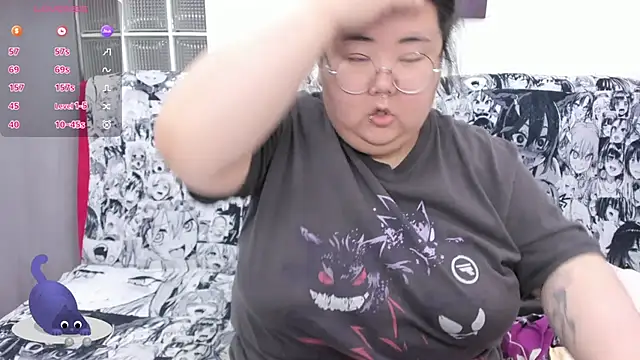 Snapshot of Nadine_asian chatting on October 31, 8:26 am Nadine asian online show from October 31, 8:26 am