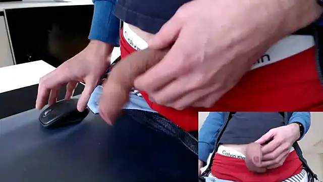 Snapshot of sperma_tributes chatting on January 21, 8:30 am sperma tributes online show from January 21, 8:30 am