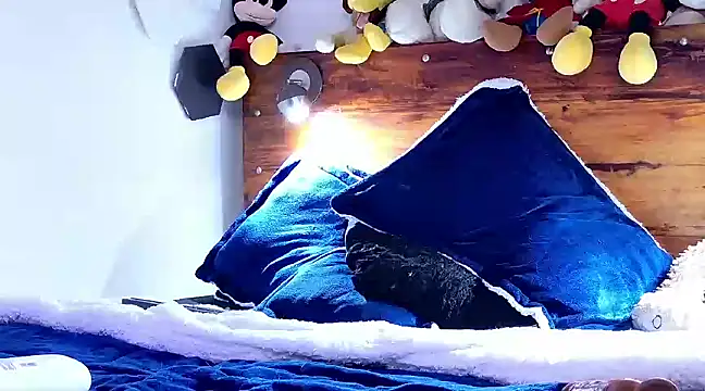 enzo herrera01 online show from March 1, 3:32 am