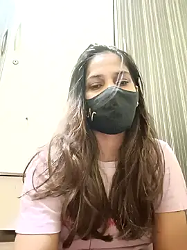 indianliza online show from February 11, 10:39 pm