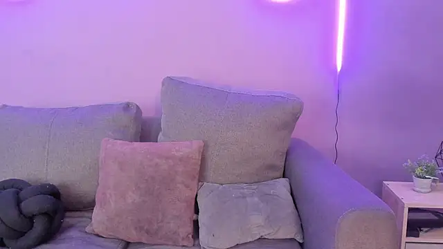 lanna bx online show from September 25, 7:28 pm