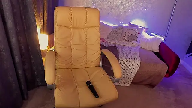 RosieMoons online show from January 14, 5:23 pm