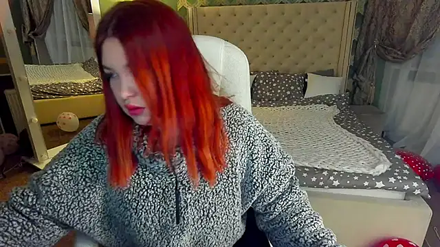 RosieMoons online show from February 25, 7:47 pm