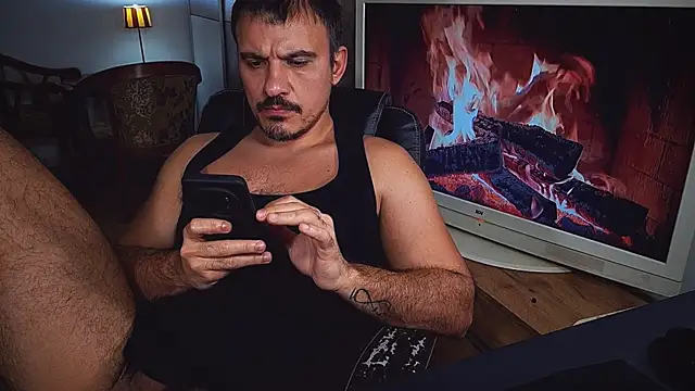 officeman7 online show from January 10, 7:21 pm