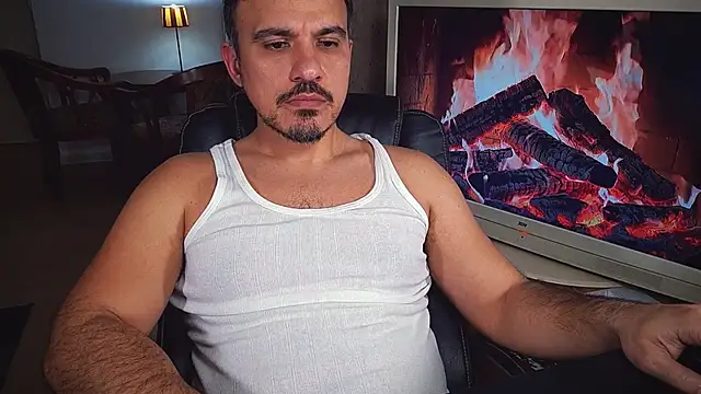 officeman7 online show from February 5, 4:25 pm