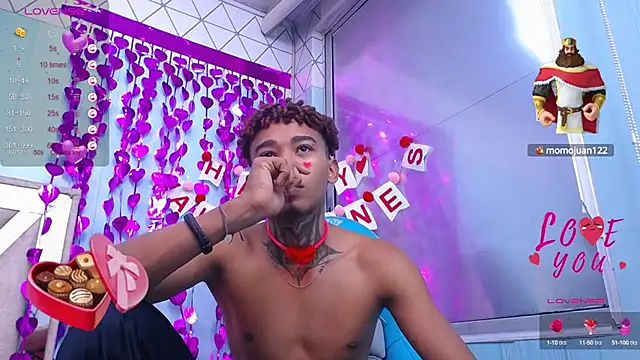 sexy blacks  online show from February 14, 3:15 pm