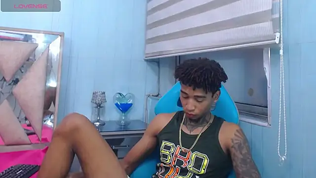 sexy blacks  online show from September 15, 11:32 am