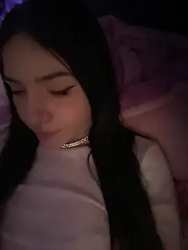 ShannonShanny online show from March 7, 9:48 pm