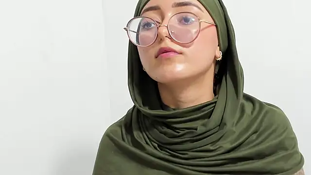 aysel elid online show from December 7, 1:14 am