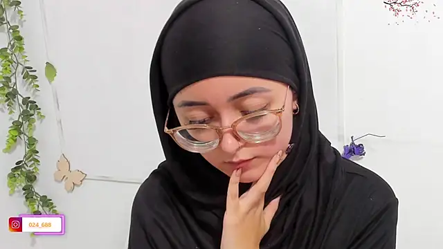 aysel elid online show from September 10, 11:38 pm