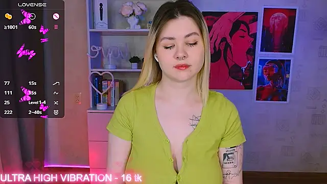 cutie mili online show from February 4, 8:46 am