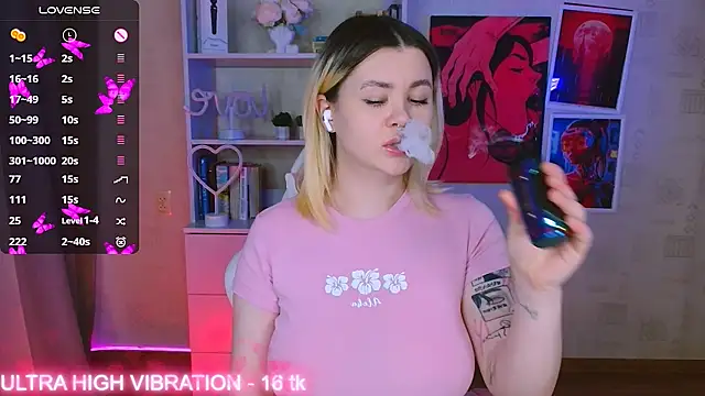 cutie mili online show from February 26, 10:47 am