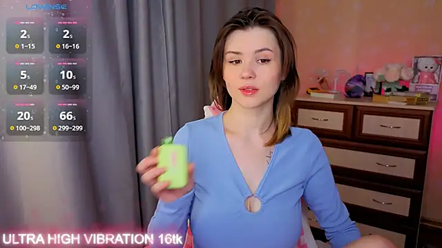 cutie mili online show from November 1, 8:16 am