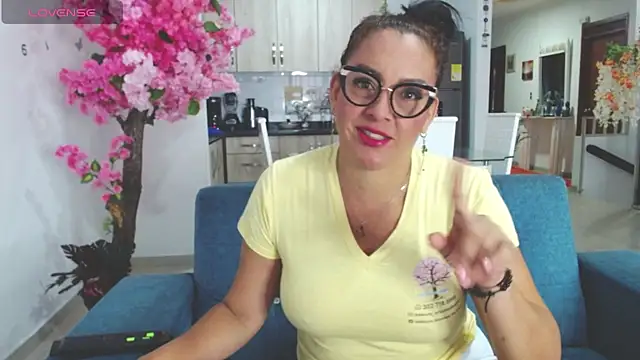 dakota johnson10 online show from October 26, 11:27 am