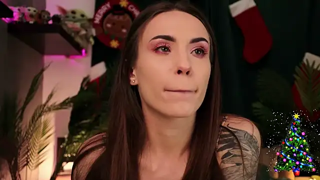 Snapshot of BabyYoda- chatting on December 28, 2:01 am BabyYoda- online show from December 28, 2:01 am