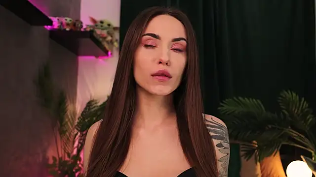 Snapshot of BabyYoda- chatting on January 15, 5:08 am BabyYoda- online show from January 15, 5:08 am