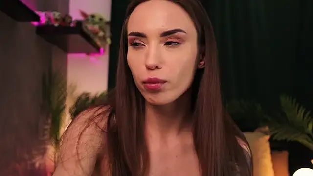 Snapshot of BabyYoda- chatting on February 16, 1:16 pm BabyYoda- online show from February 16, 1:16 pm