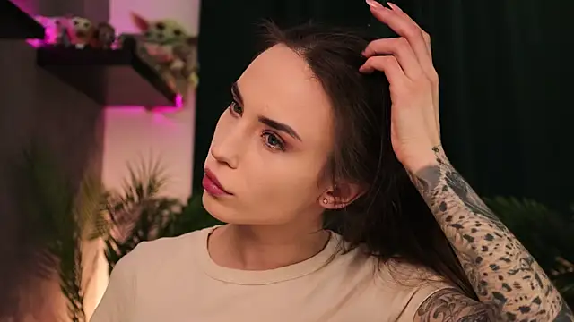 Snapshot of BabyYoda- chatting on February 27, 4:09 am BabyYoda- online show from February 27, 4:09 am