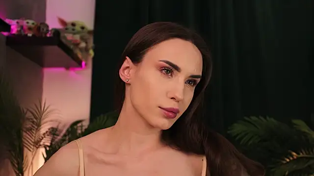 Snapshot of BabyYoda- chatting on March 3, 8:49 am BabyYoda- online show from March 3, 8:49 am