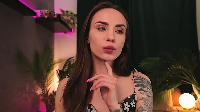 Snapshot of BabyYoda- chatting on March 13, 3:33 am BabyYoda- online show from March 13, 3:33 am