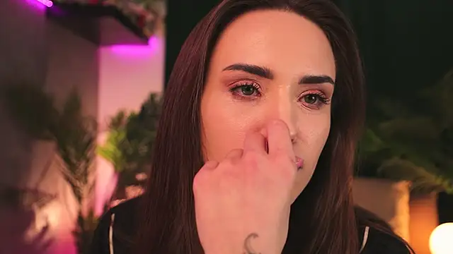 Snapshot of BabyYoda- chatting on March 16, 8:00 pm BabyYoda- online show from March 16, 8:00 pm