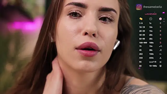 Snapshot of BabyYoda- chatting on October 2, 8:05 pm BabyYoda- online show from October 2, 8:05 pm