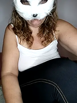 docelima online show from October 13, 9:09 am