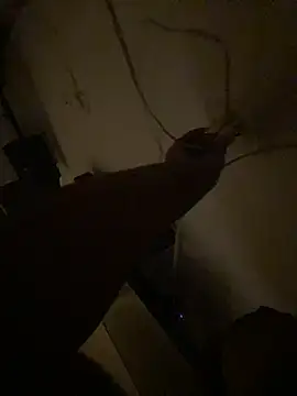 DayanaWood online show from December 15, 1:10 am