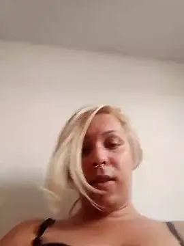 Snapshot of transgirl26 chatting on February 1, 7:23 pm transgirl26 online show from February 1, 7:23 pm