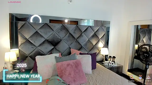 sofhiaa adaams online show from January 22, 4:55 pm