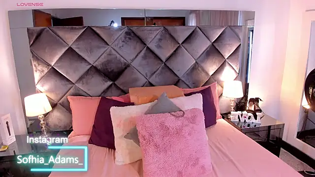 sofhiaa adaams online show from February 1, 5:16 pm