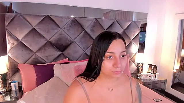 sofhiaa adaams online show from February 7, 5:51 pm