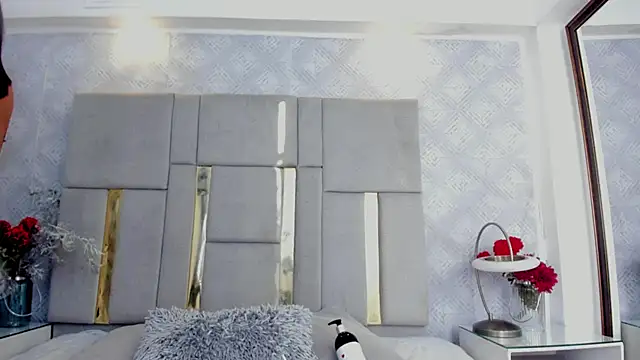 Camilaa Sanchez  online show from September 24, 12:19 pm