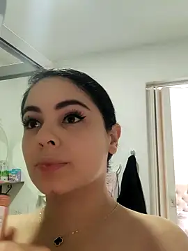 Snapshot of Lia_Hurley chatting on December 1, 4:12 pm Lia Hurley online show from December 1, 4:12 pm