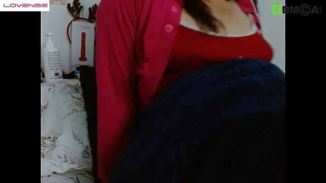 Hot Candy  online show from March 5, 10:44 am