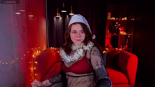 SophiePure online show from December 28, 1:28 pm