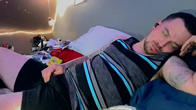 bigcocktat2dude603 online show from February 2, 10:28 pm