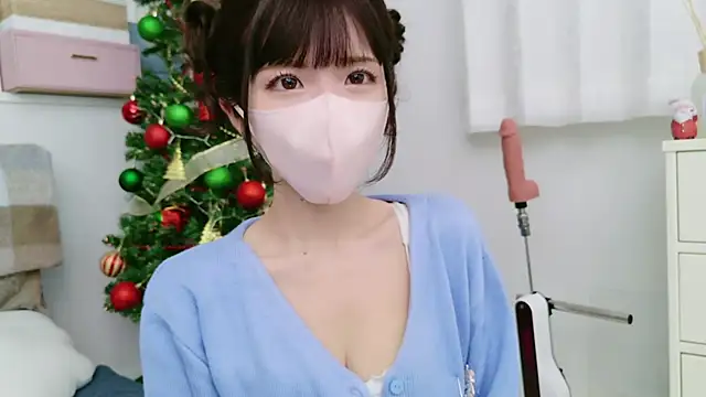 Snapshot of -minami- chatting on December 4, 2:15 pm -minami- online show from December 4, 2:15 pm