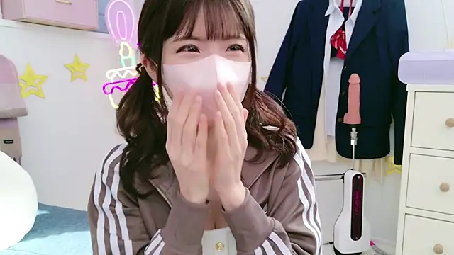 Snapshot of -minami- chatting on February 2, 3:43 am -minami- online show from February 2, 3:43 am