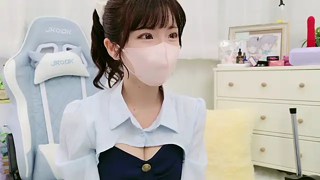 Snapshot of -minami- chatting on September 27, 12:10 pm -minami- online show from September 27, 12:10 pm