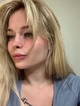 Snapshot of Vladamais chatting on January 17, 10:55 am Vladamais online show from January 17, 10:55 am