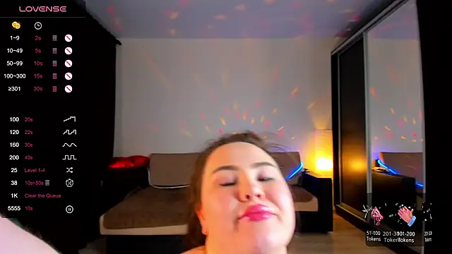 Carolina bby online show from March 9, 9:14 pm