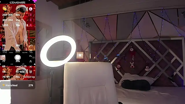 Brat  online show from December 31, 4:04 pm