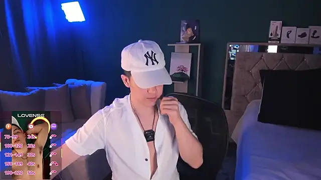 Brat  online show from September 19, 7:03 pm