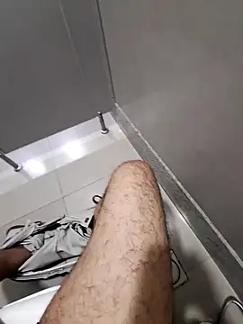 Snapshot of johny_69d@xh chatting on December 4, 11:52 am johny 69dxh online show from December 4, 11:52 am